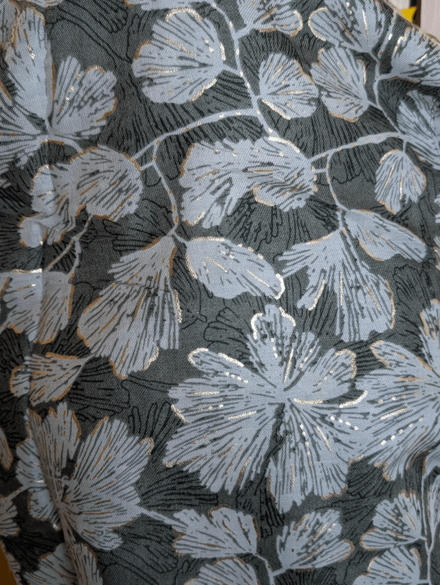Foulard fleur kaki et or 